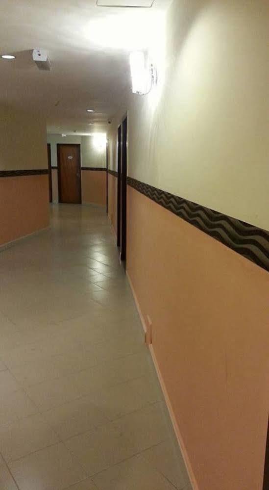 Oyo 982 Hotel Sk Kajang Exterior foto